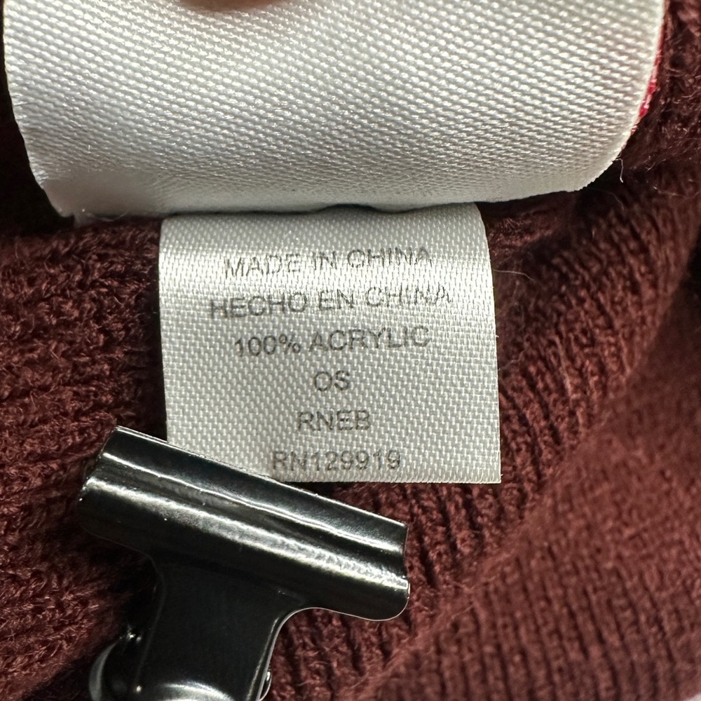 EUD Levi's Burgundy Knit Beanie ONE SIZE (RN 129919) - Picture 6 of 8